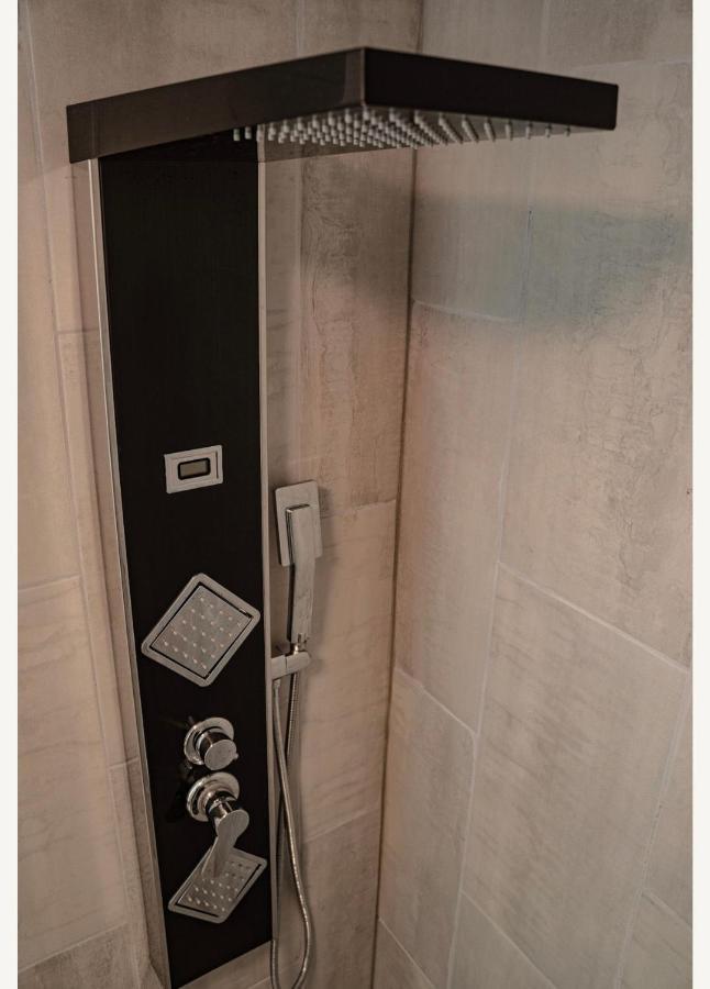 Private Luxe Room A Hidden Gem With Private Bath & Kitchen Philadelphia Exterior photo